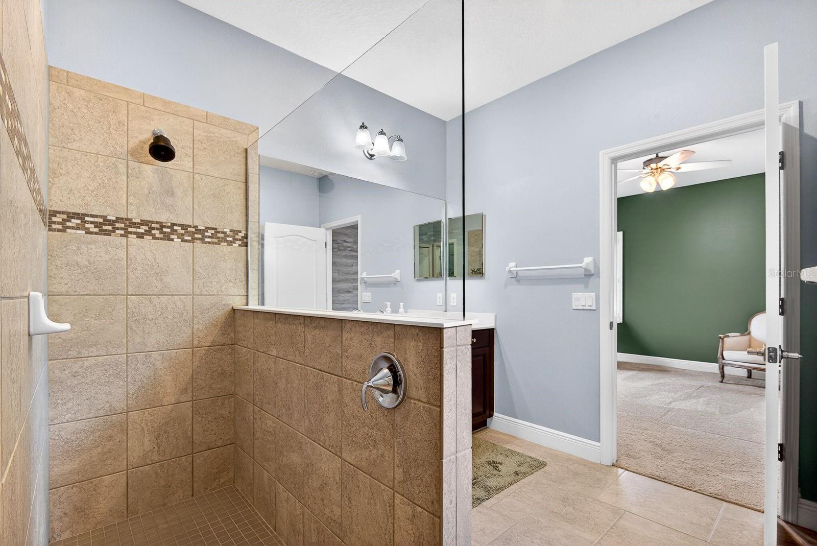 7428 Ridgelake Cir Property Photo 32