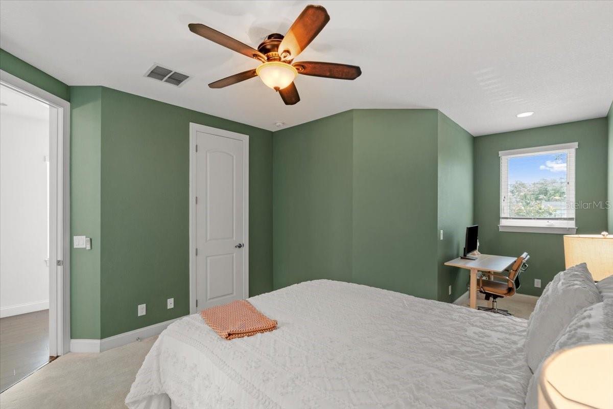 3203 W Santiago St #b Property Photo 29