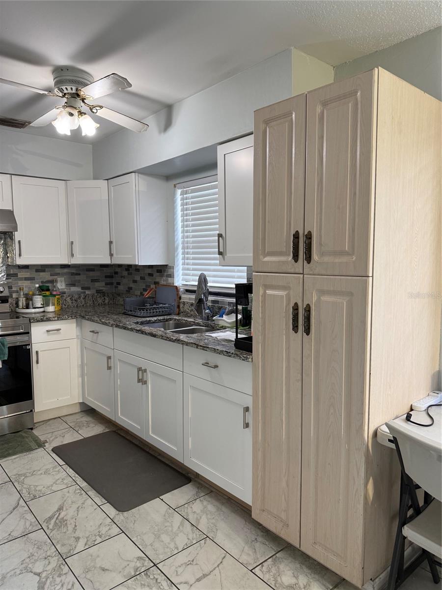 3305 Joe Louis Dr Property Photo 7
