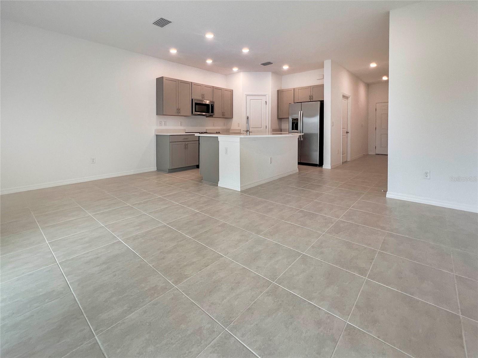 15096 Ginetti St Property Photo 6