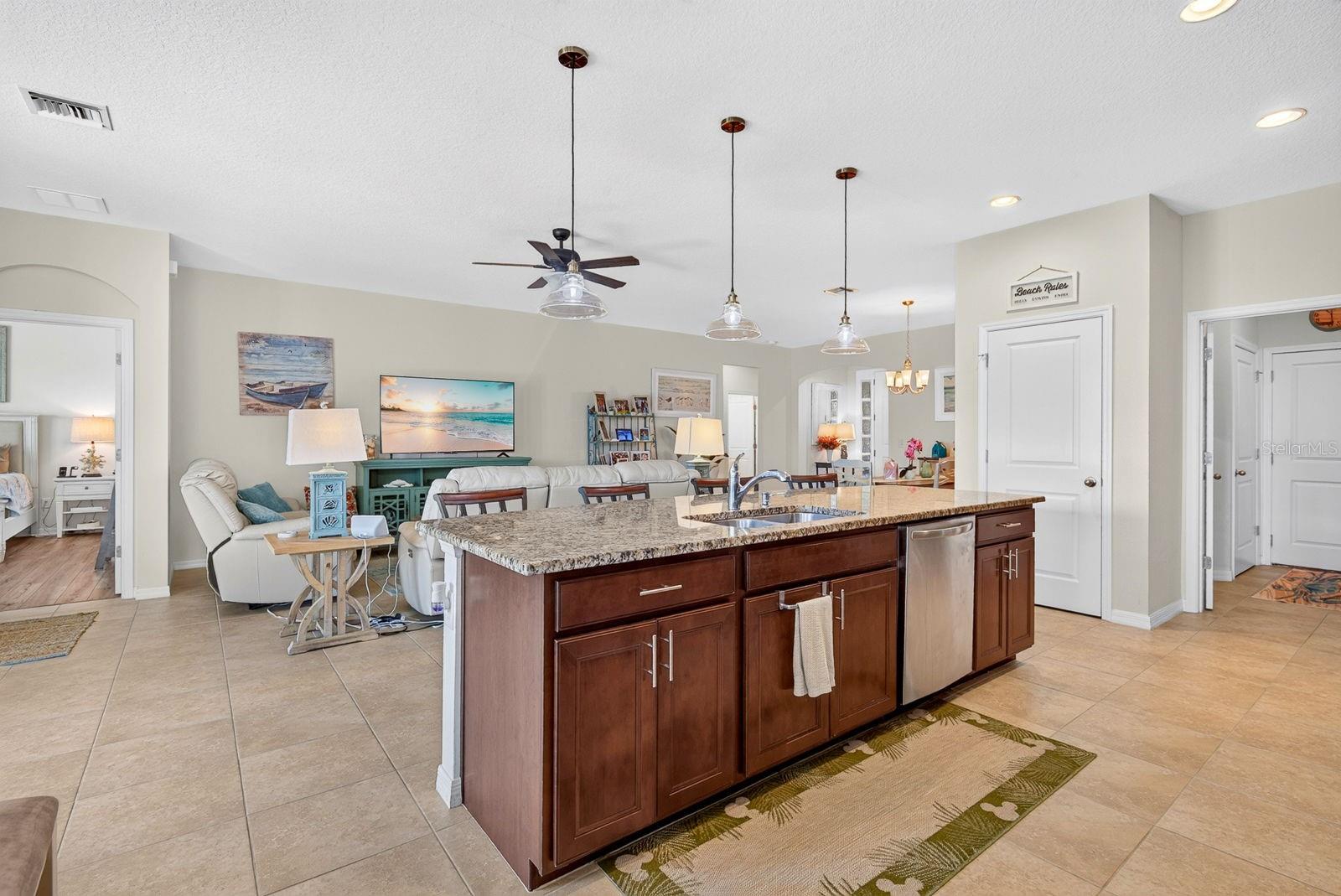 6435 Devesta Loop Property Photo 6