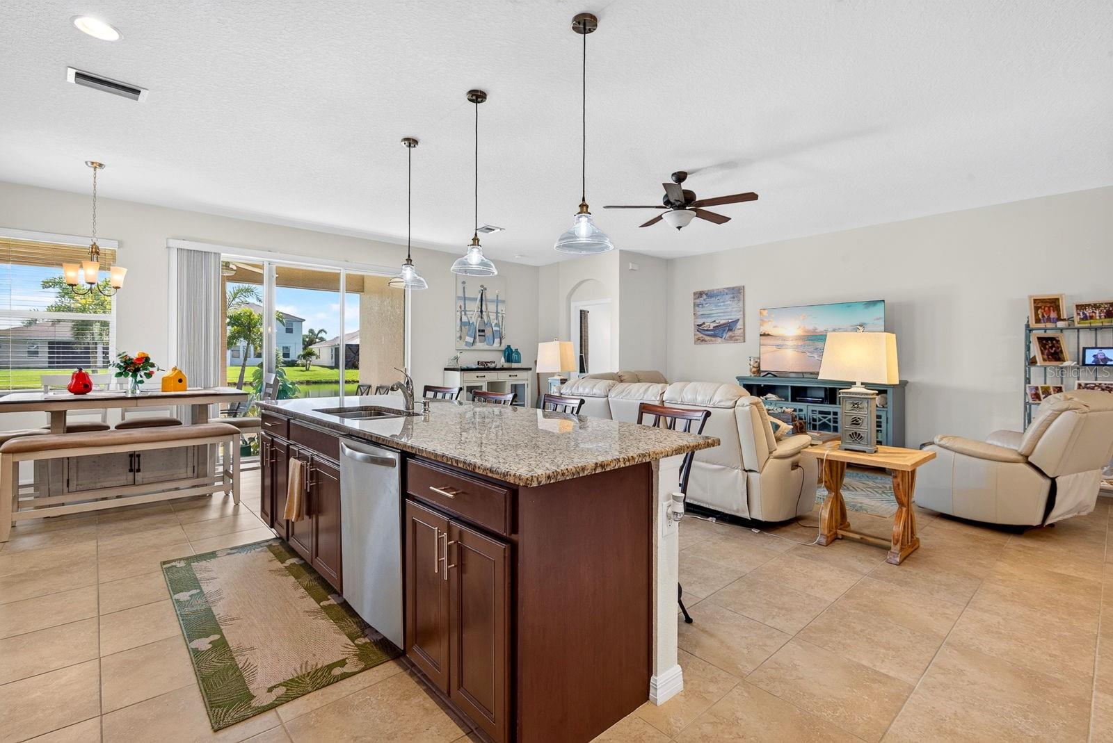 6435 Devesta Loop Property Photo 9
