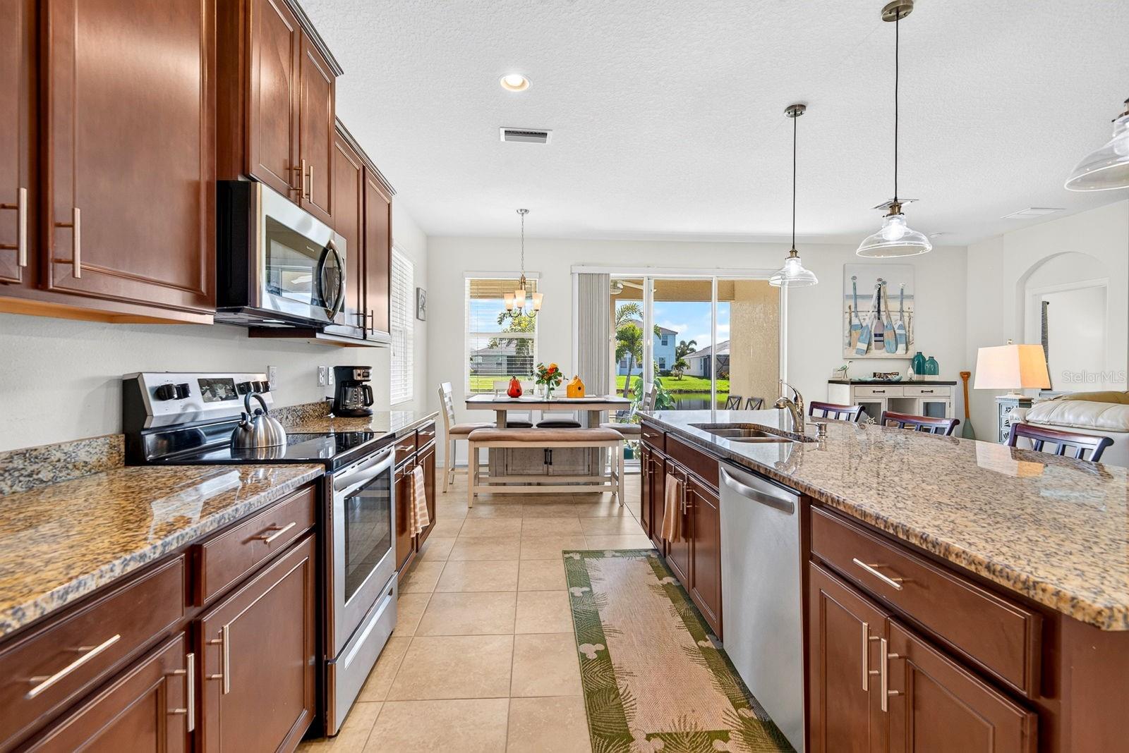 6435 Devesta Loop Property Photo 12
