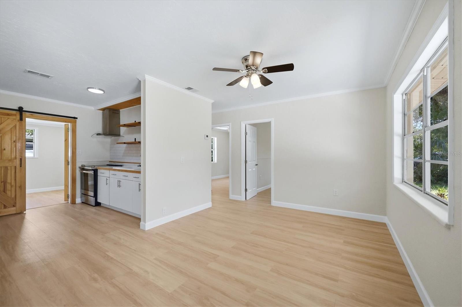 228 Stanford Rd Property Photo 9
