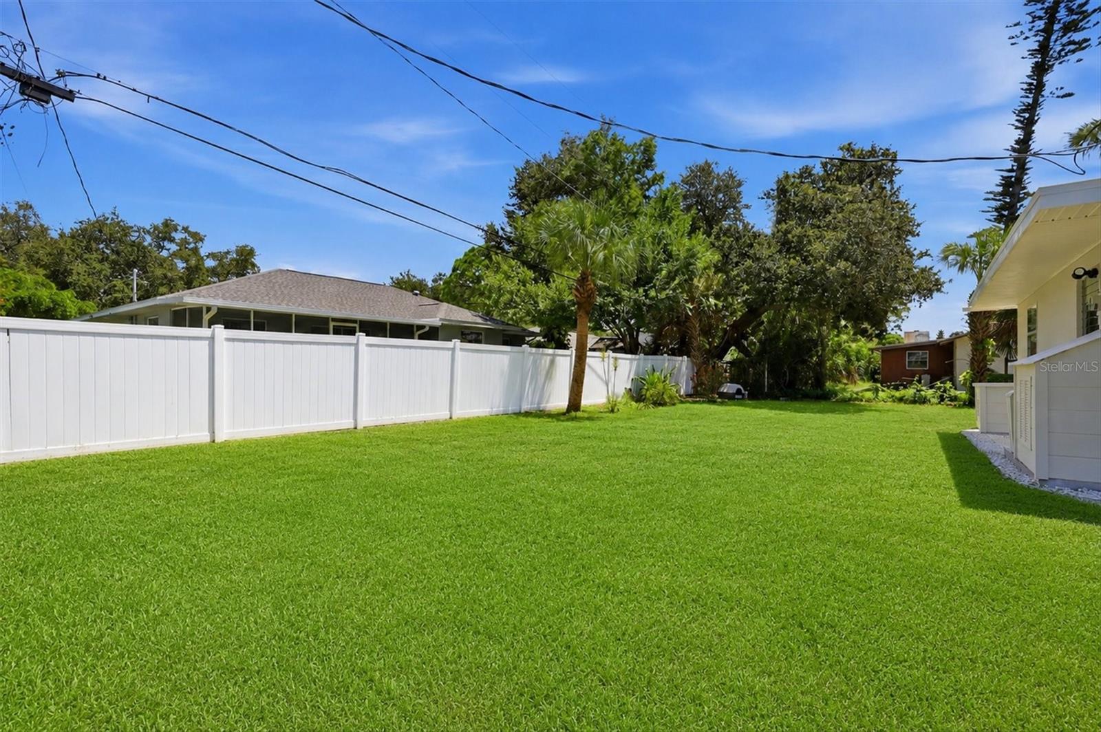 228 Stanford Rd Property Photo 27