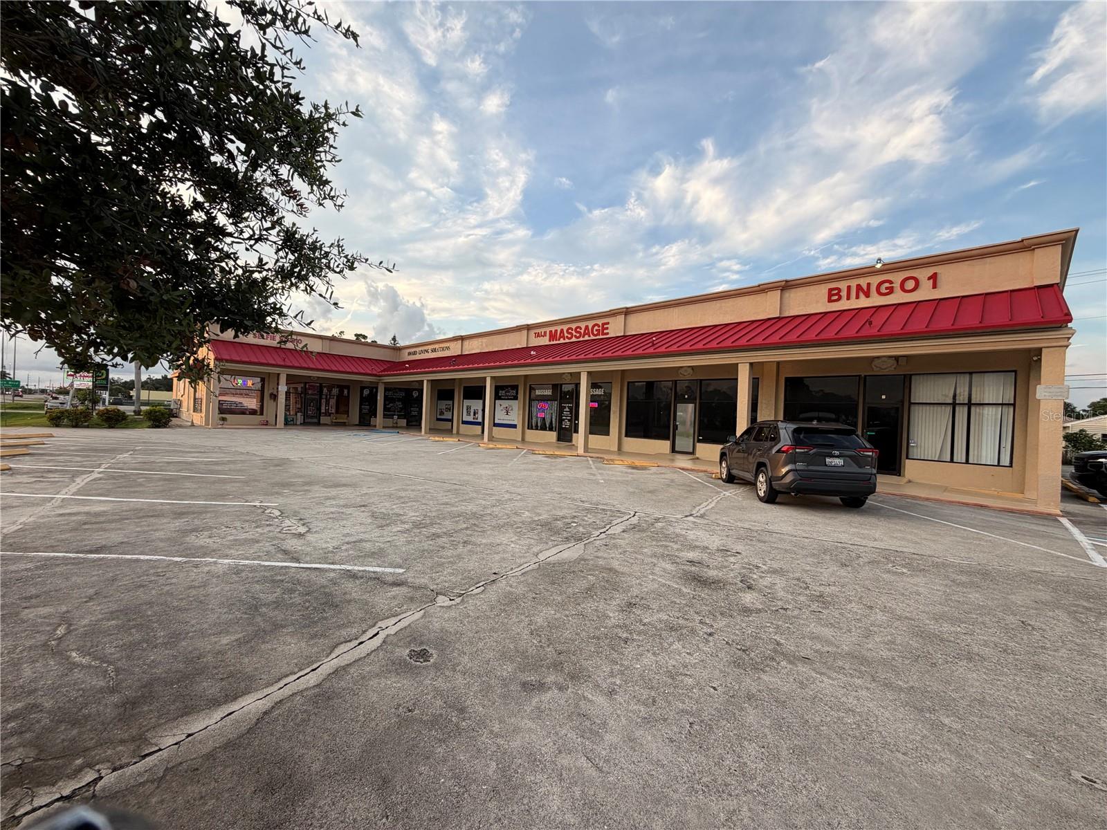 2826 Tamiami Trl #6&7 Property Photo 1