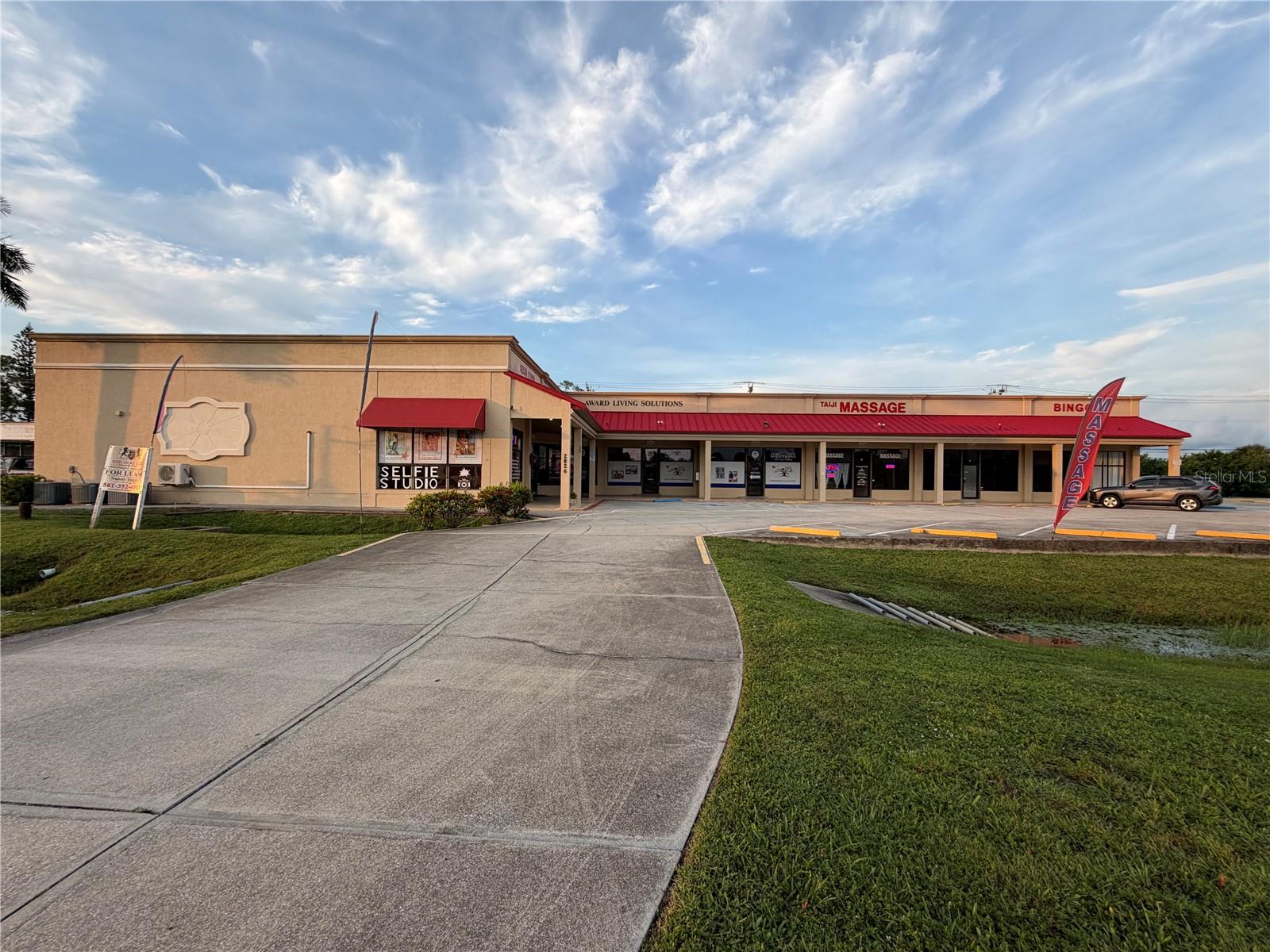 2826 Tamiami Trl #6&7 Property Photo 4
