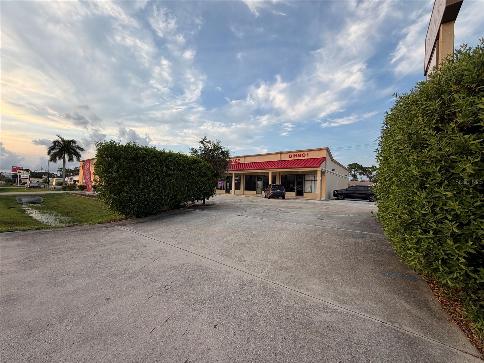 2826 Tamiami Trl #6&7 Property Photo 7
