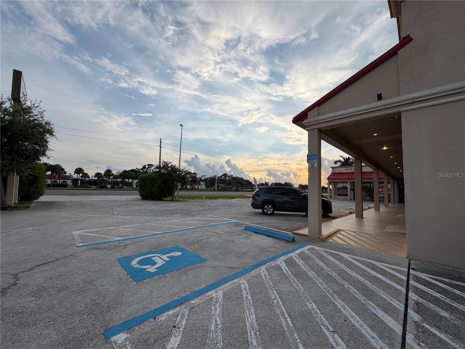 2826 Tamiami Trl #6&7 Property Photo 10