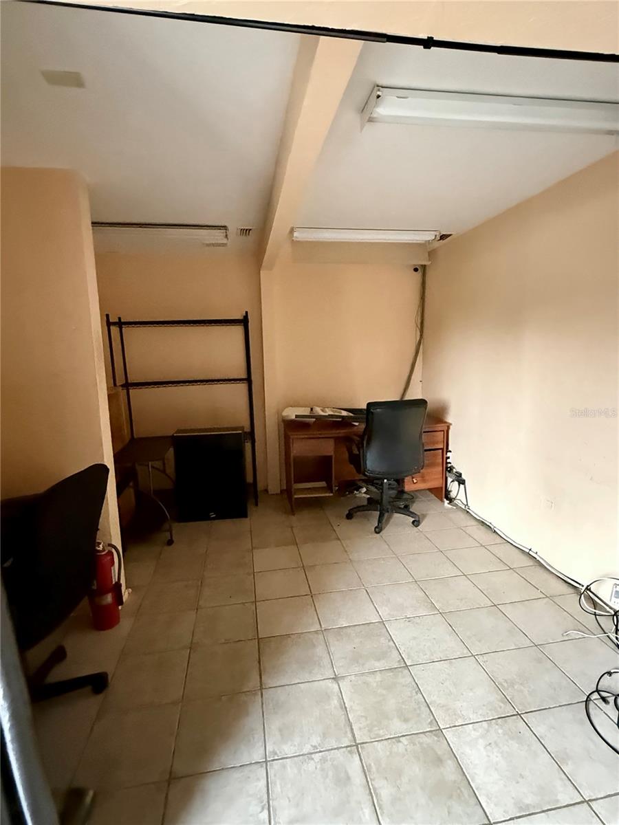2826 Tamiami Trl #6&7 Property Photo 18
