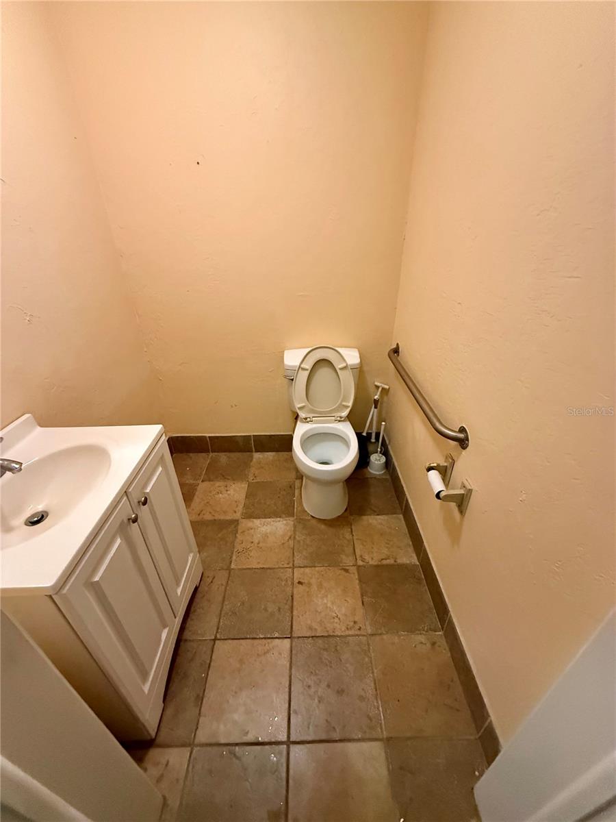2826 Tamiami Trl #6&7 Property Photo 19