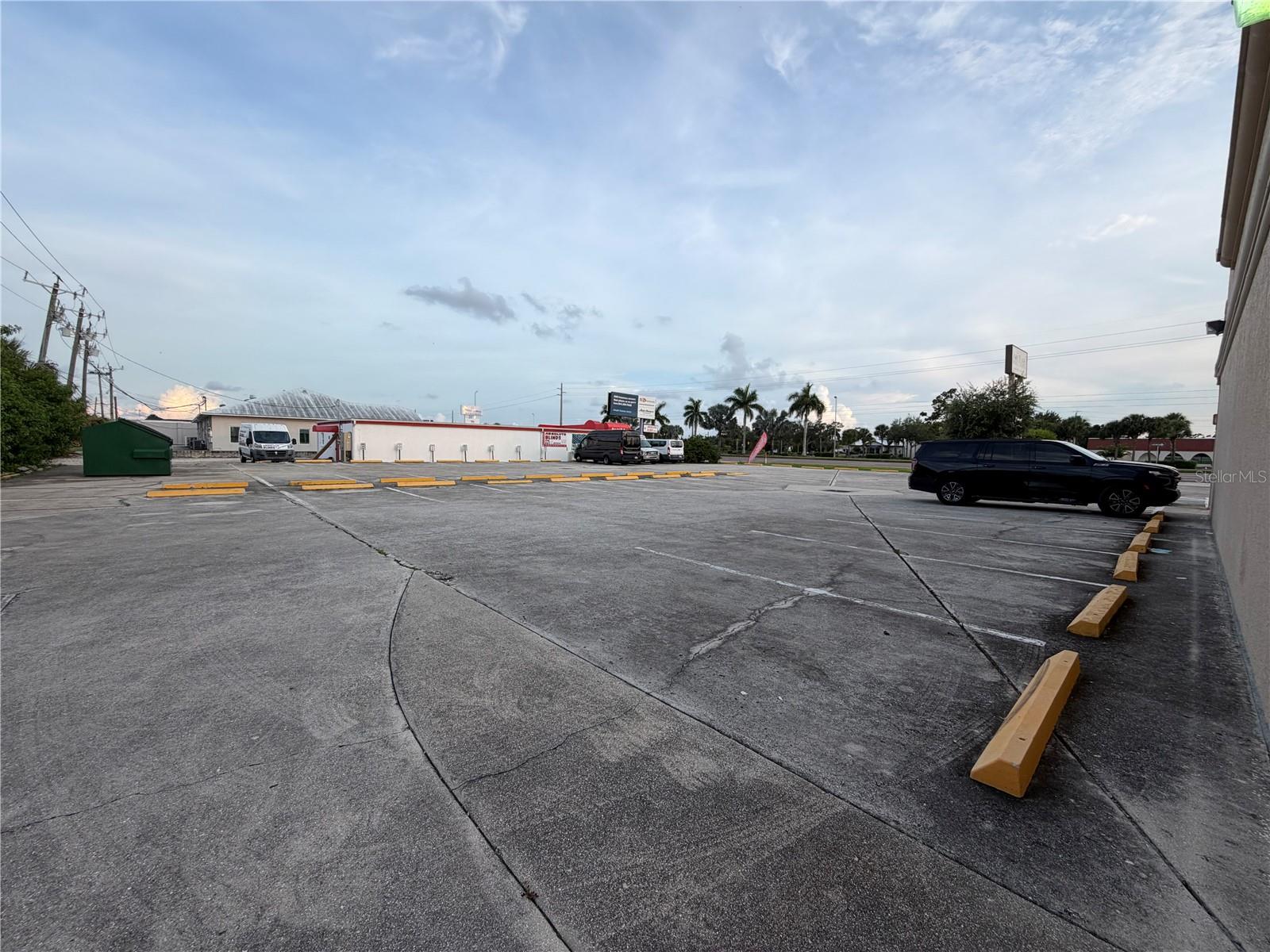 2826 Tamiami Trl #6&7 Property Photo 22