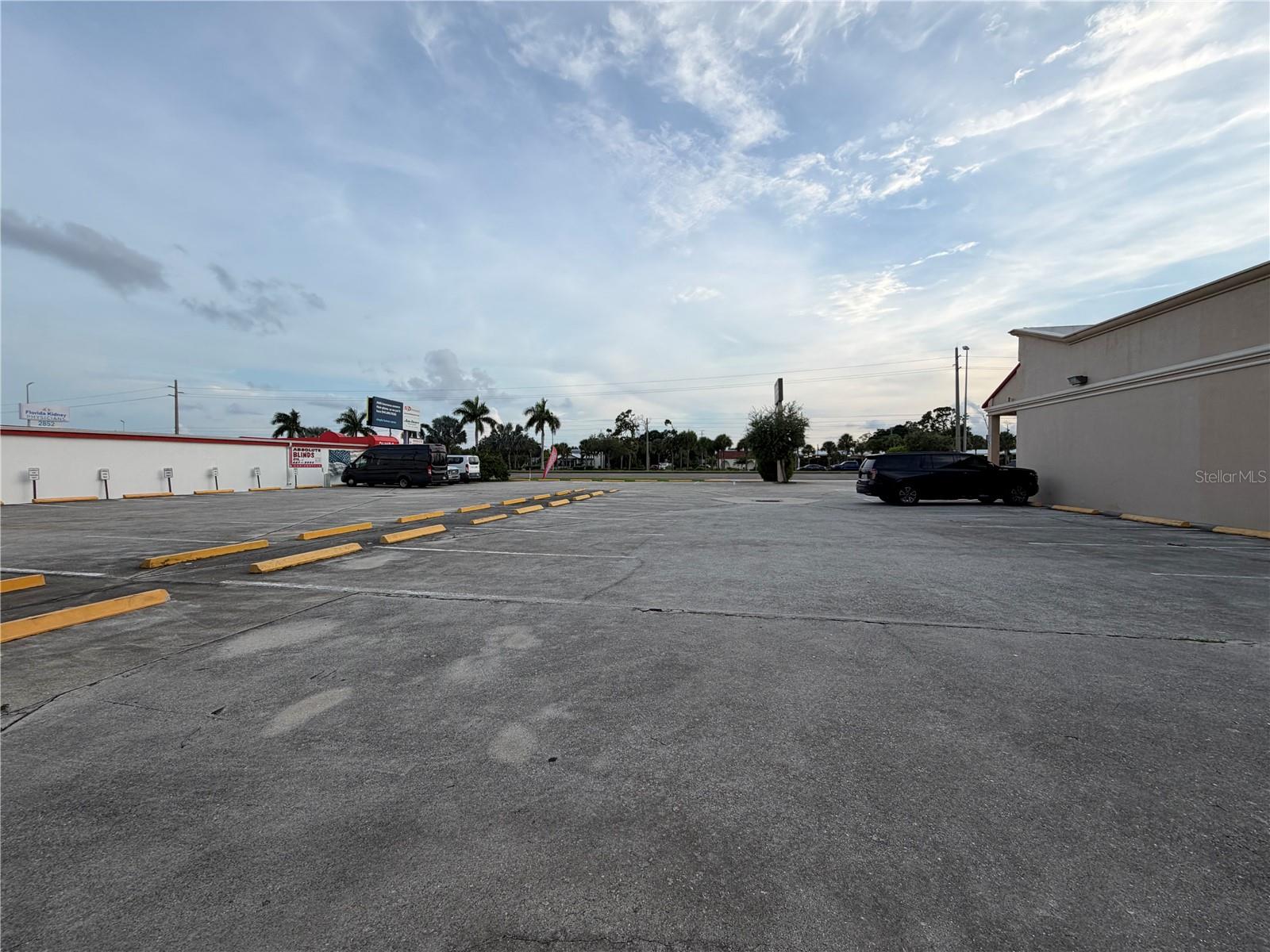 2826 Tamiami Trl #6&7 Property Photo 25
