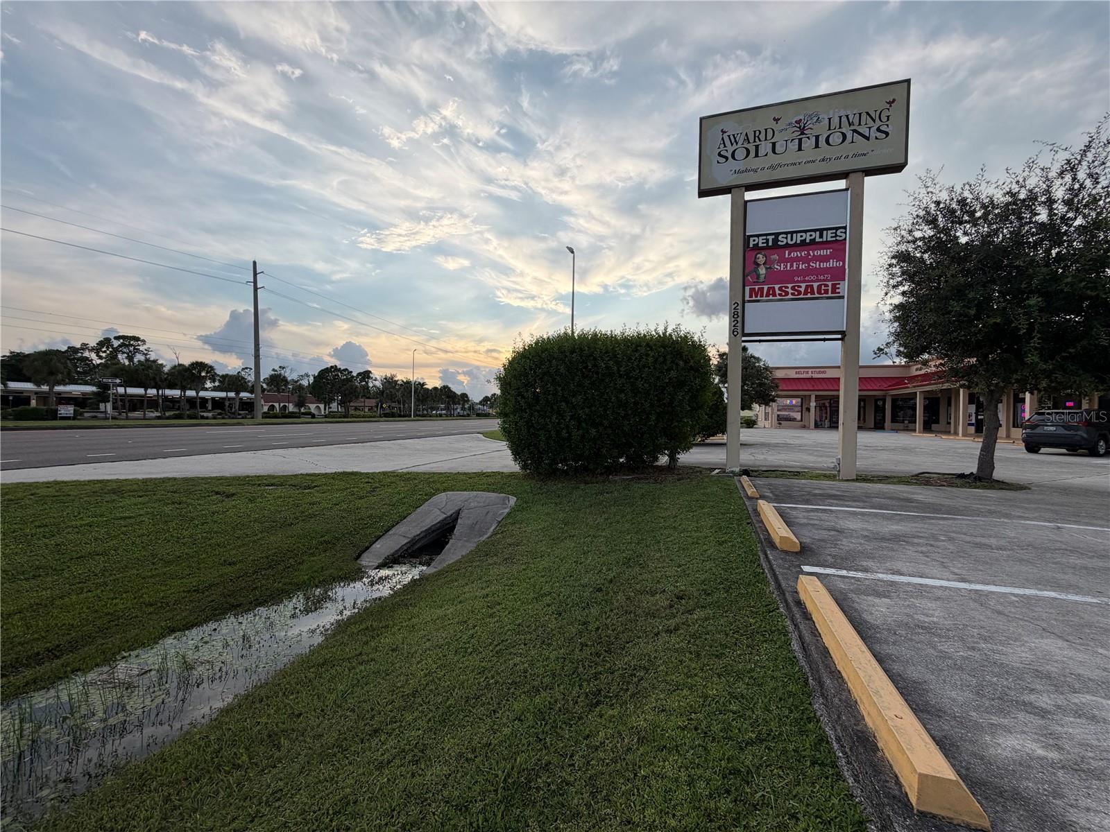 2826 Tamiami Trl #6&7 Property Photo 30