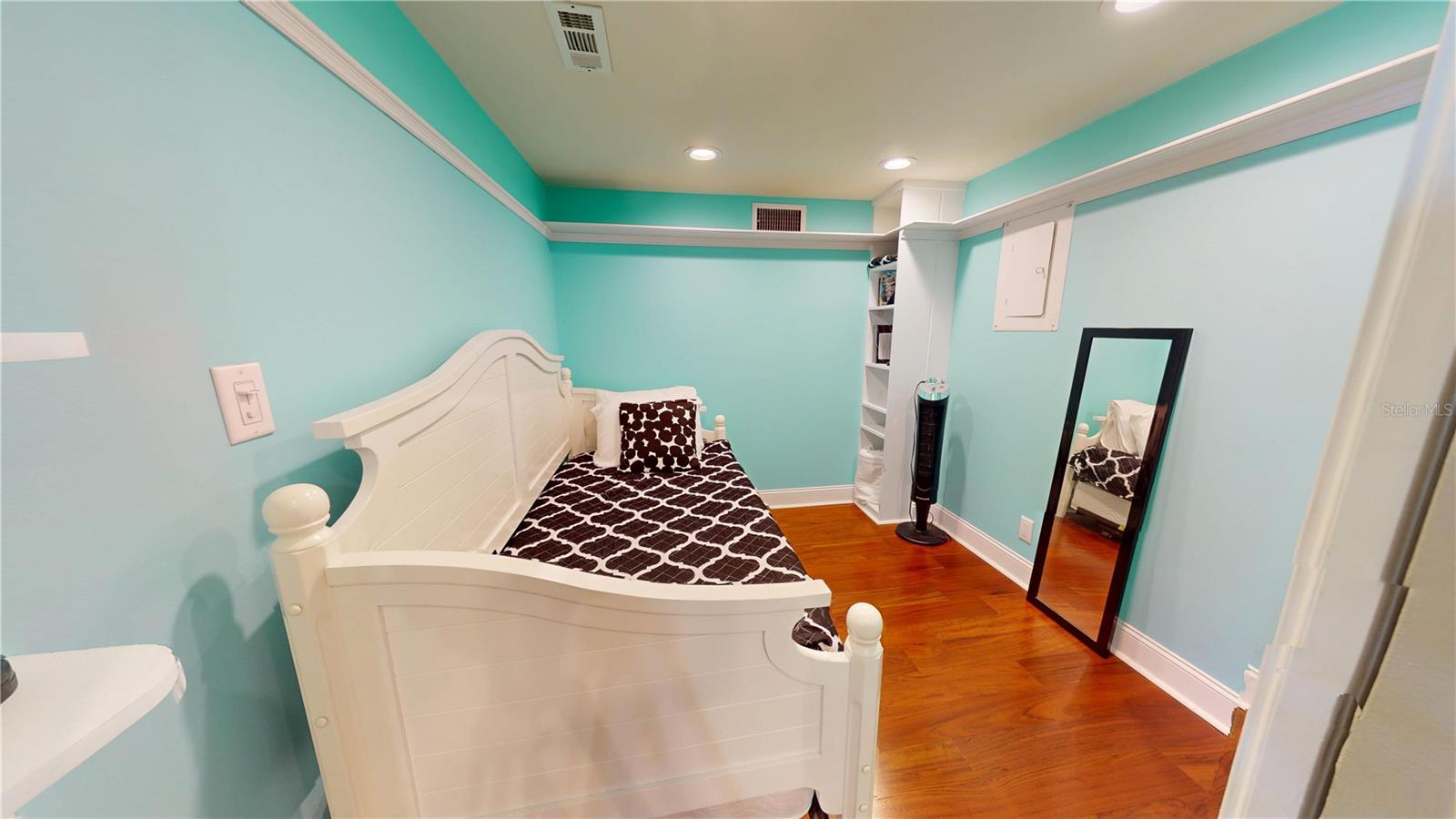 1750 Benjamin Franklin Dr #b Property Photo 21
