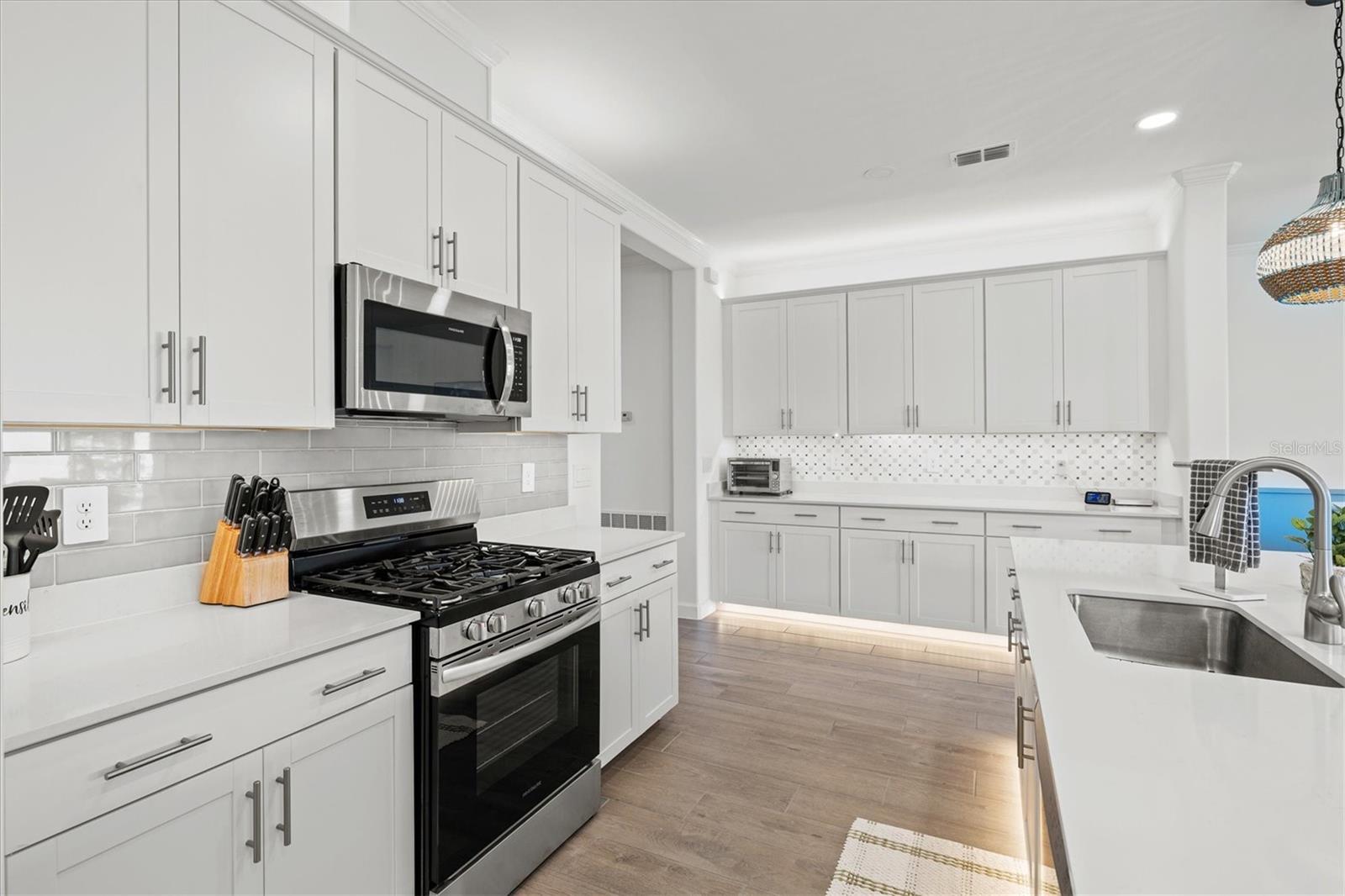 5144 Spotted Seal Ln Property Photo 11