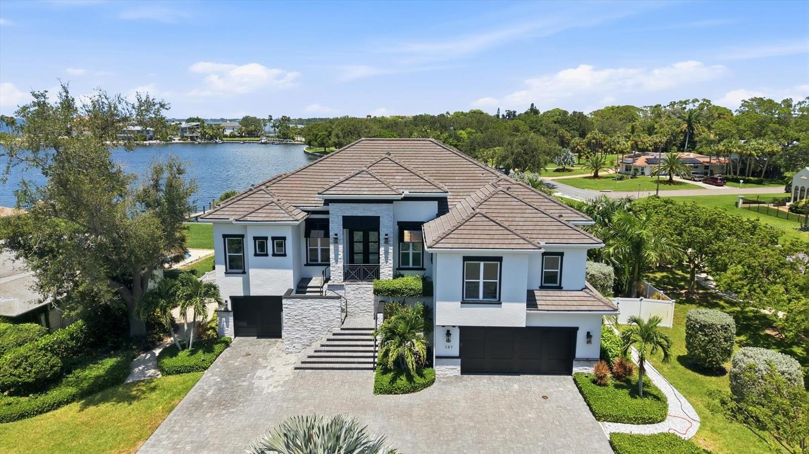 387 S Shore Dr Property Photo 1