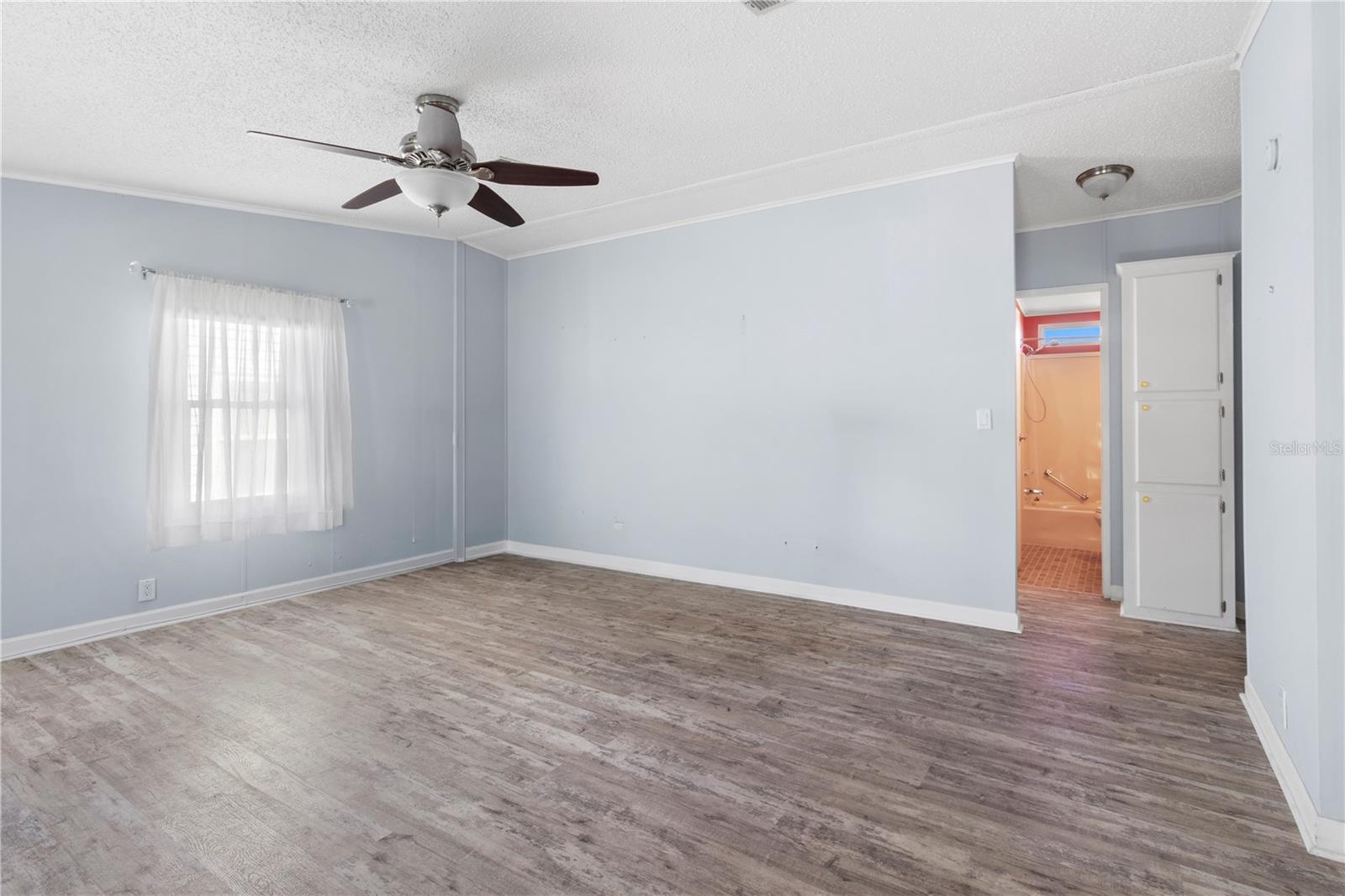 190 Nightingale Cir Property Photo 8