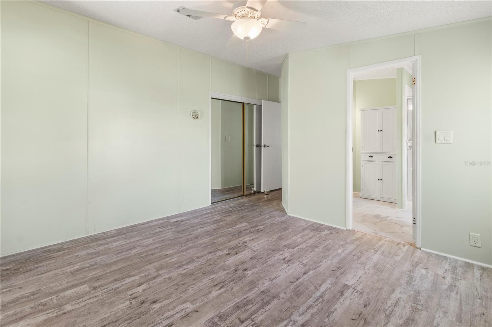 190 Nightingale Cir Property Photo 22