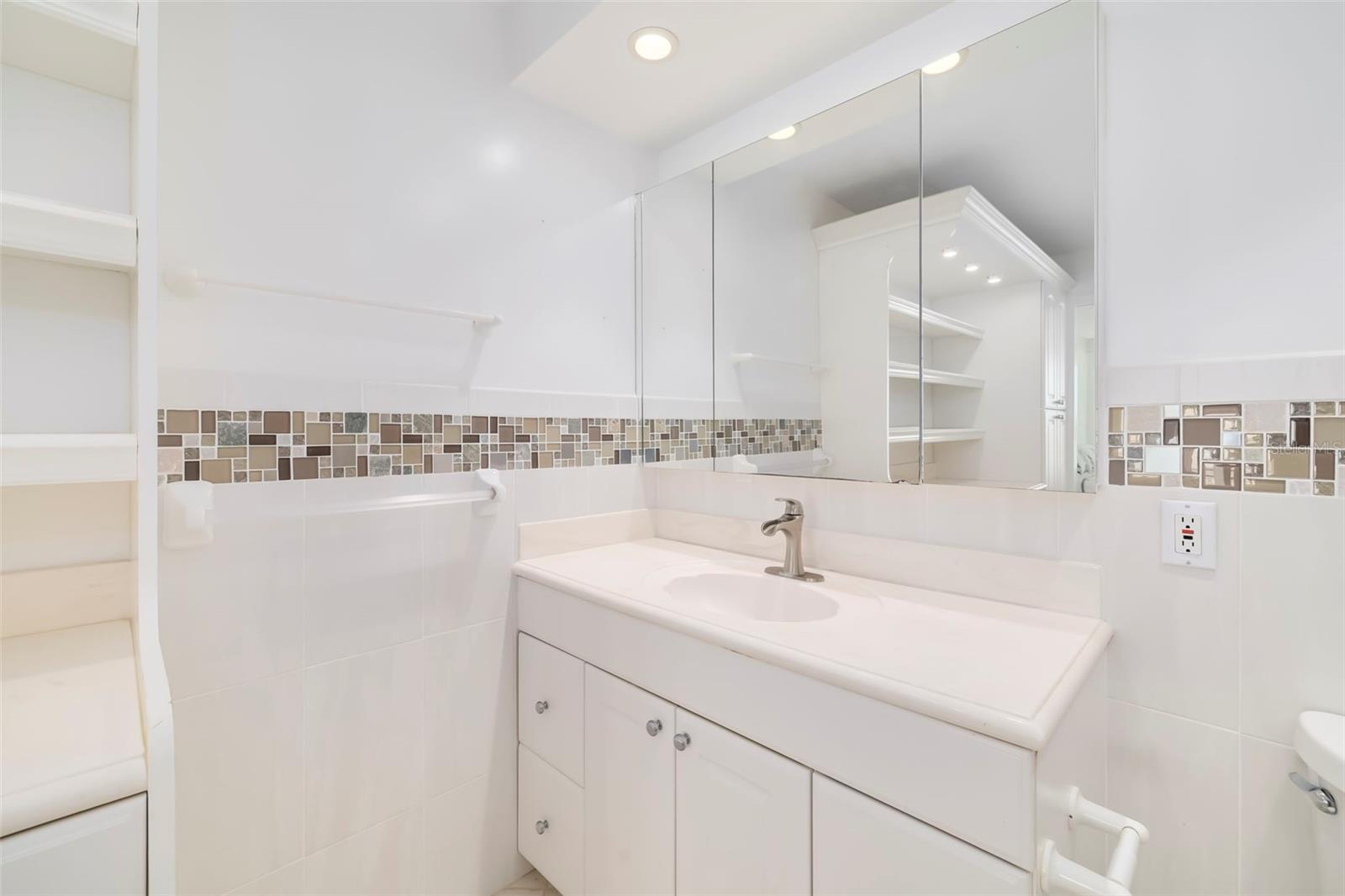 19 Whispering Sands Dr #201 Property Photo 22