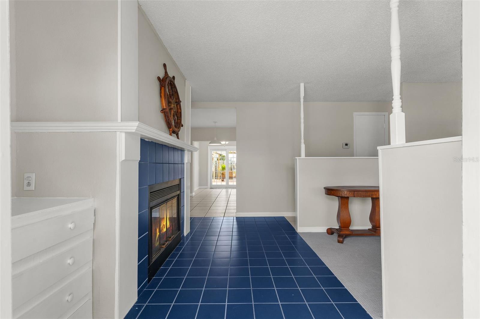 415 49th St W Property Photo 5