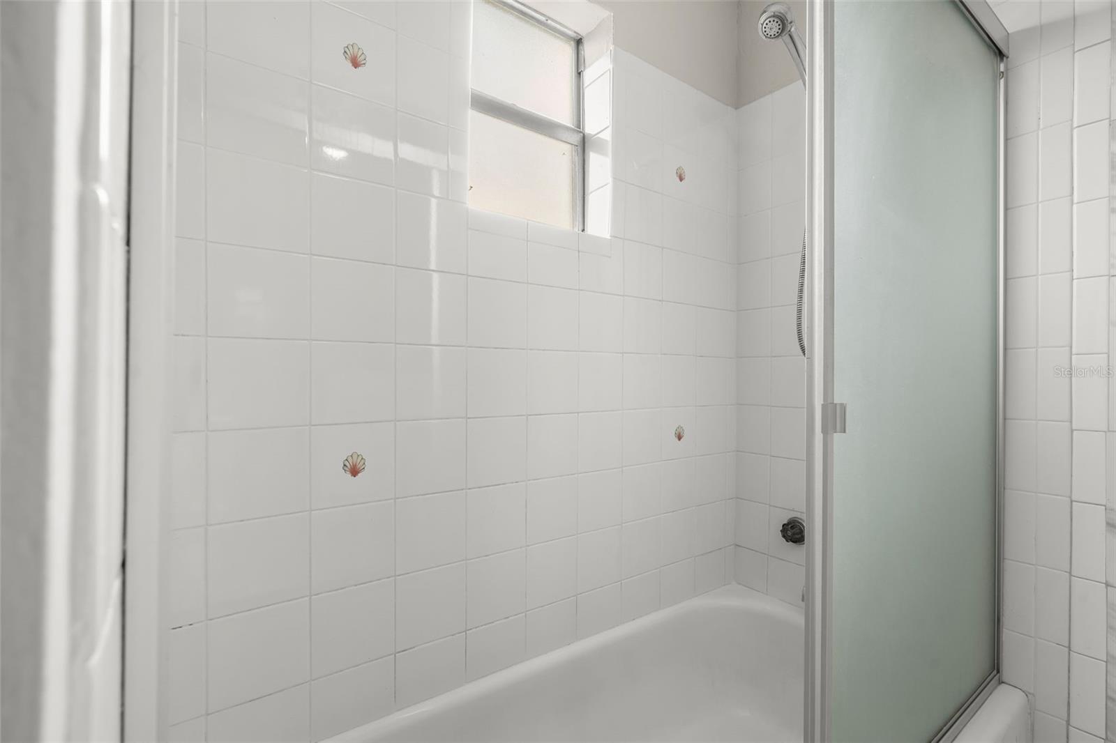 415 49th St W Property Photo 19
