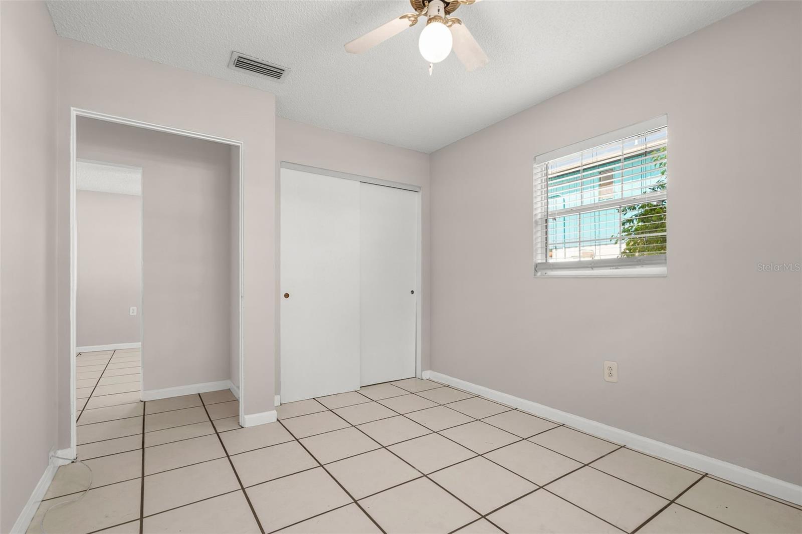 415 49th St W Property Photo 25