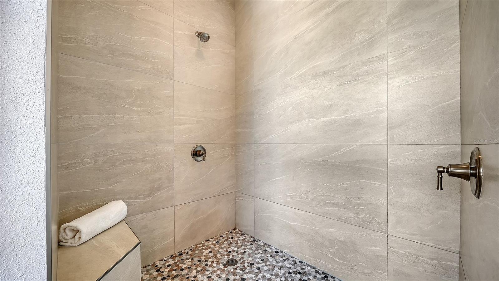 560 Chipping Ln Property Photo 19