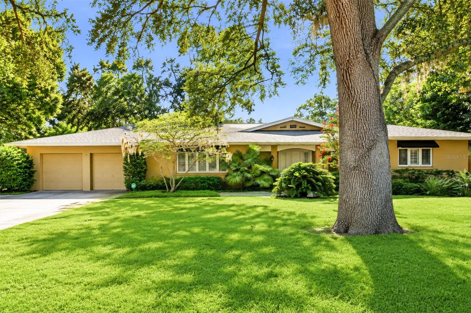 1041 Citrus Ave Property Photo 2