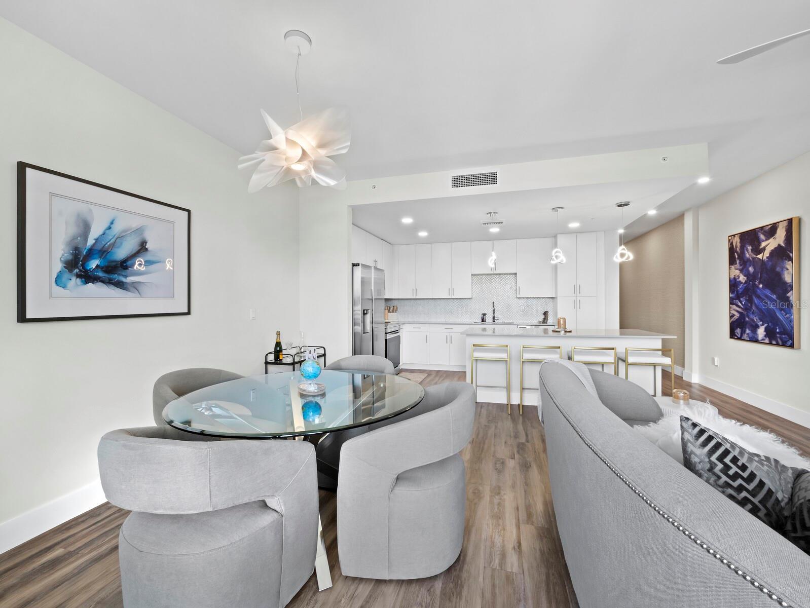 1709 N Tamiami Trl #418 Property Photo 8