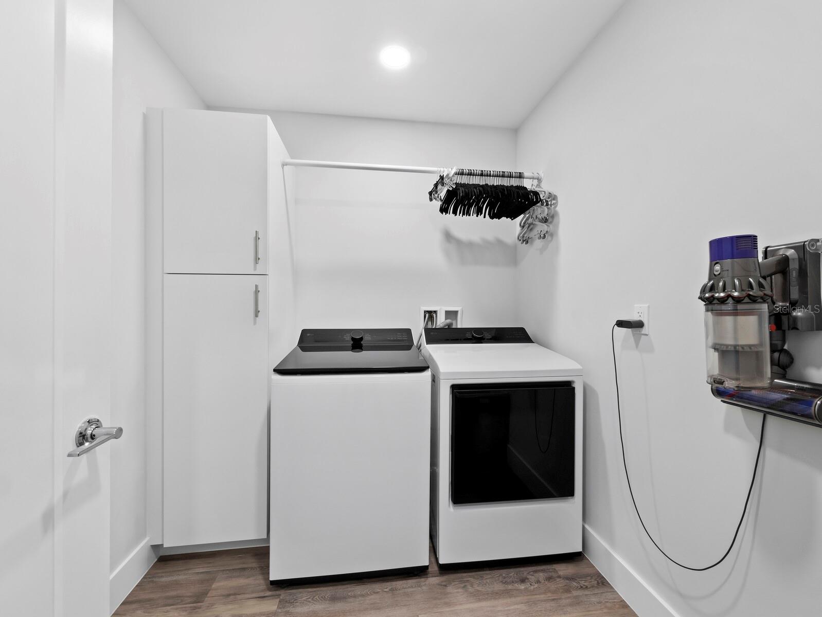 1709 N Tamiami Trl #418 Property Photo 28