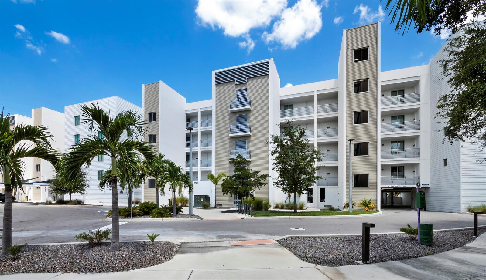 1709 N Tamiami Trl #418 Property Photo 35