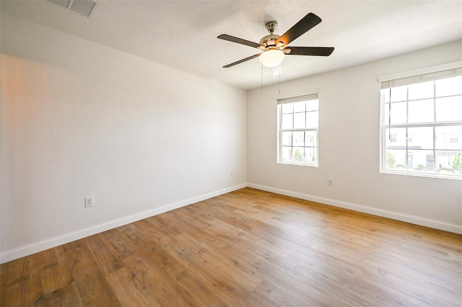 6130 Fairmont Ln Property Photo 18