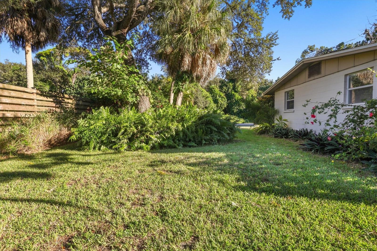 260 Shamrock Dr Property Photo 32