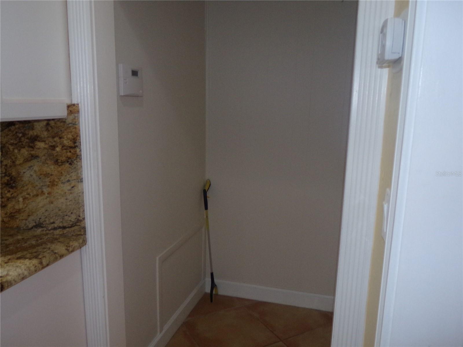 9312 Kingston Rd Property Photo 79