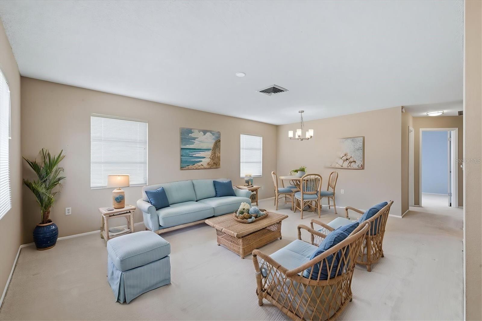 6039 Coral Way Property Photo 3