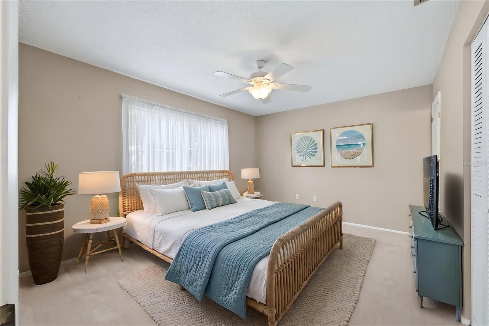 6039 Coral Way Property Photo 8