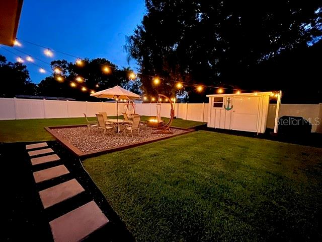 318 34th St W Property Photo 4