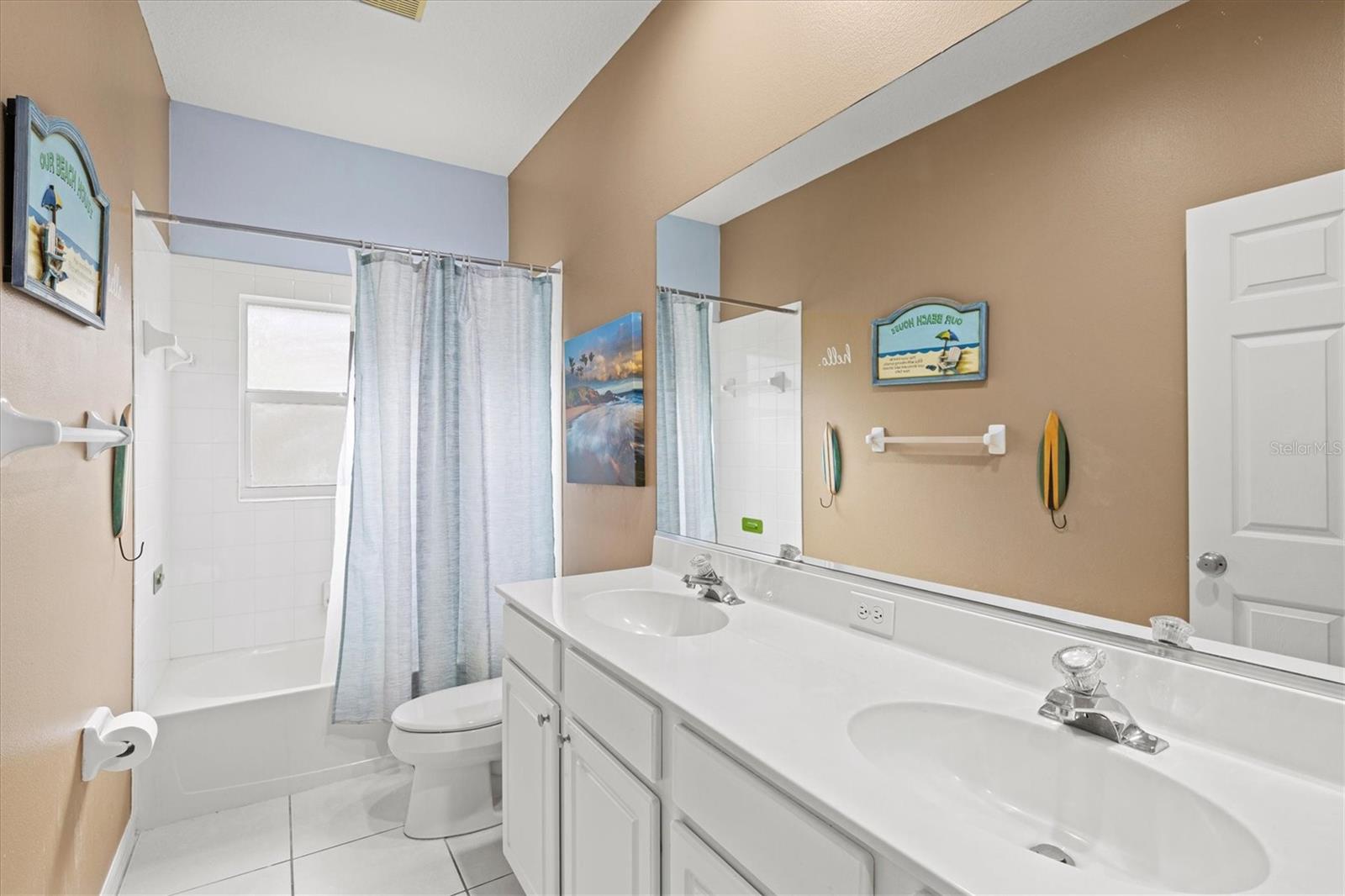 6252 Donnington Ct Property Photo 33