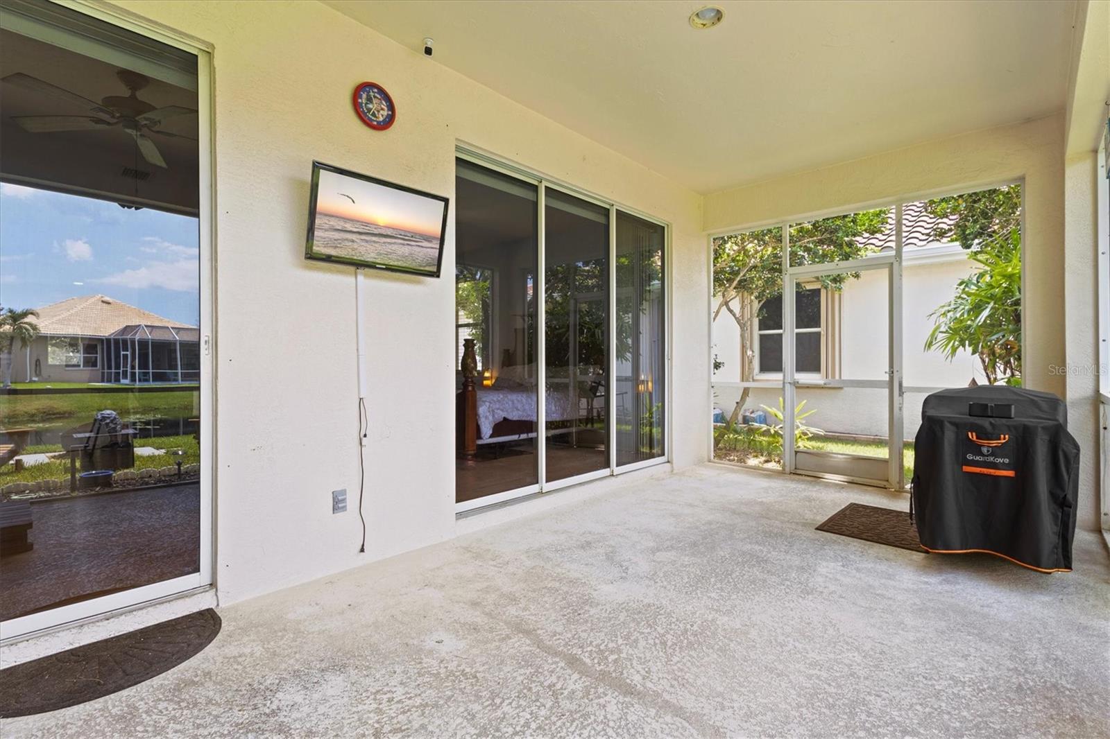 6252 Donnington Ct Property Photo 41