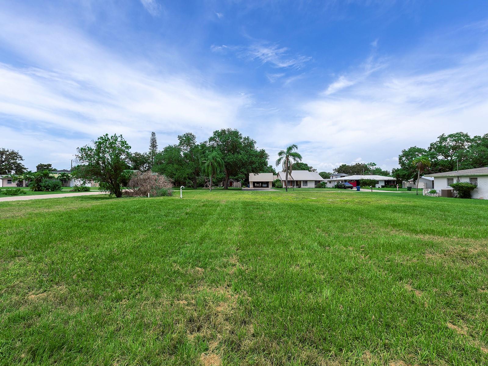 2110 Sandrala Dr Property Photo 6