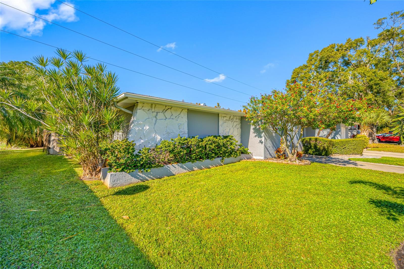 1862 Del Robles Dr Property Photo 23