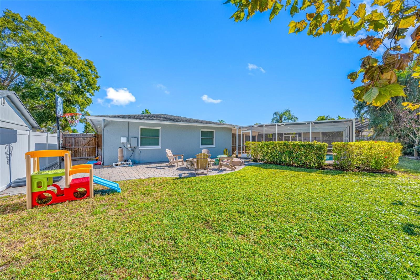 1862 Del Robles Dr Property Photo 29