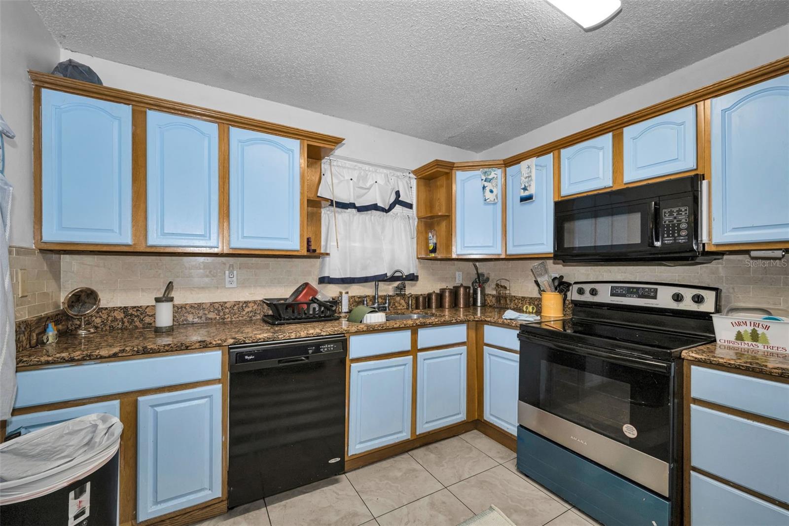 7526 Carolton Cir Property Photo 18