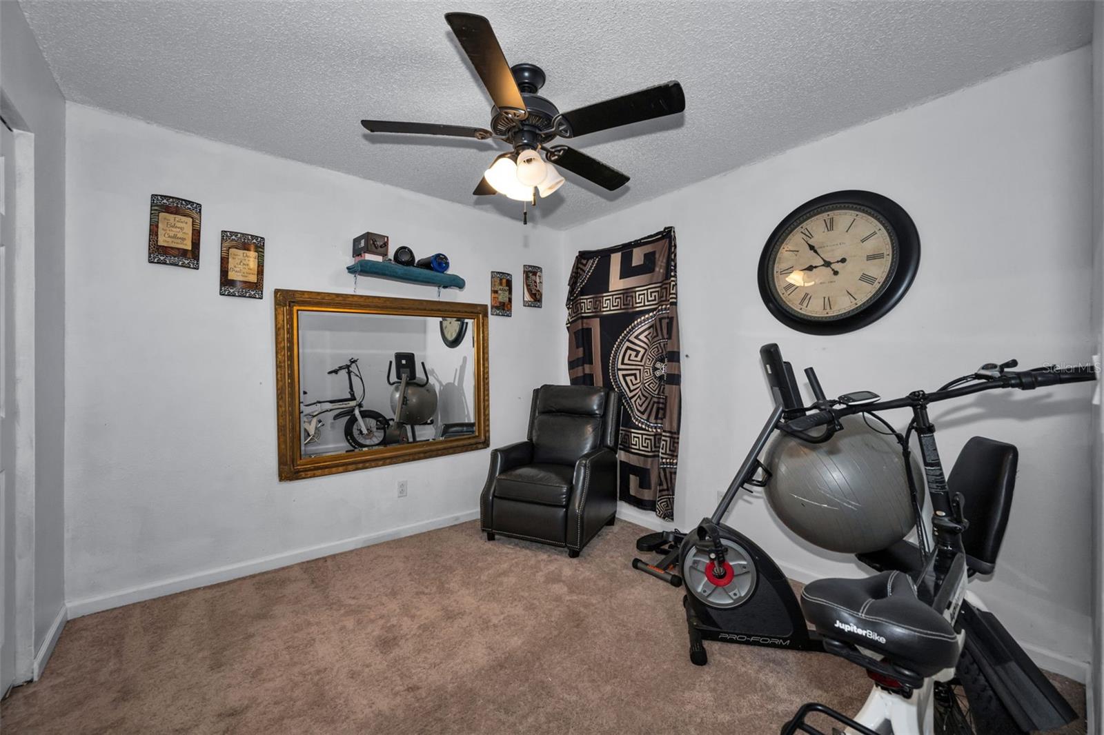 7526 Carolton Cir Property Photo 32