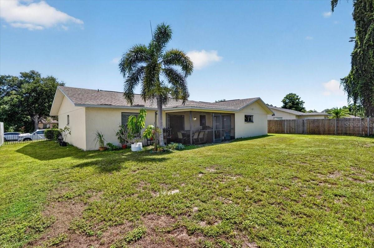 5031 Brandeis Cir S Property Photo 26