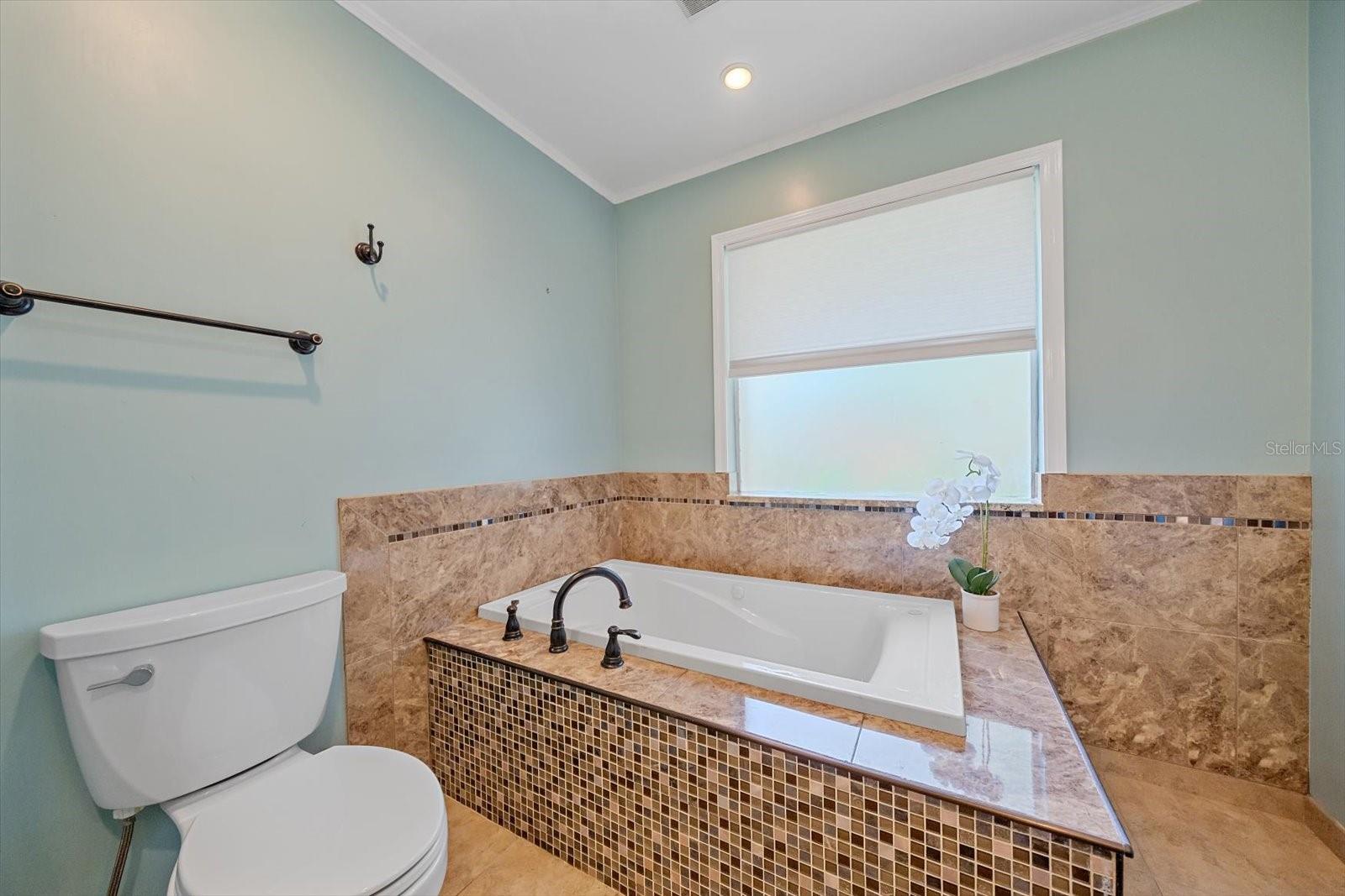 6840 Country Lakes Cir Property Photo 18
