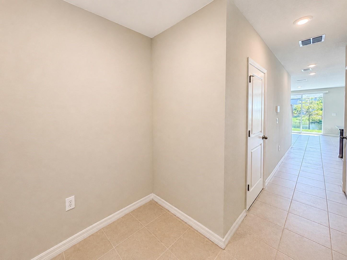 17048 Coral Key Dr Property Photo 8