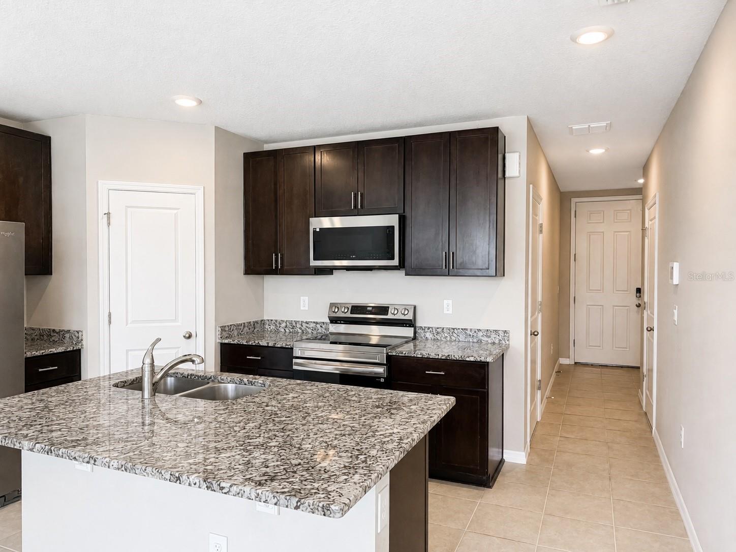 17048 Coral Key Dr Property Photo 9