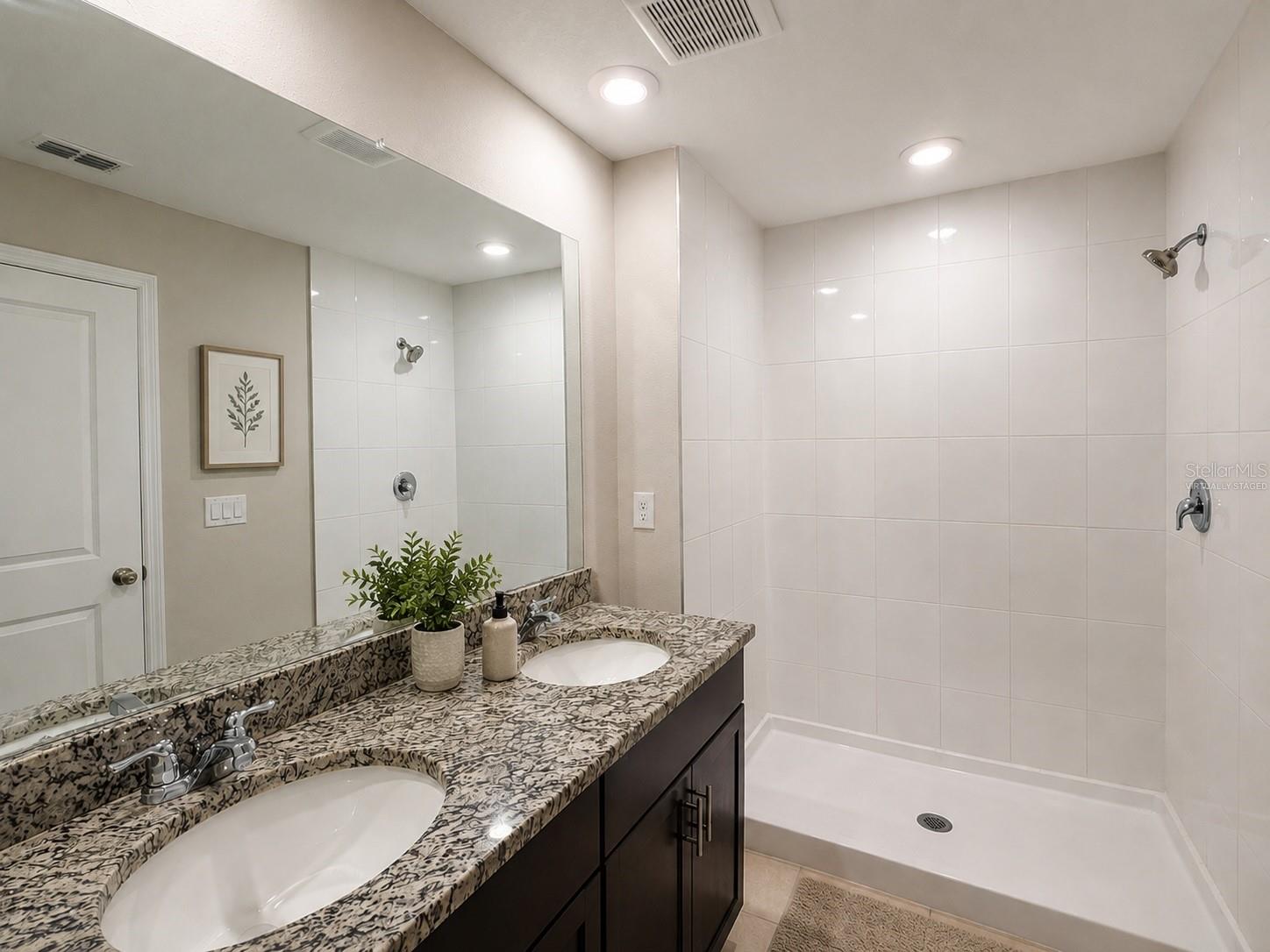 17048 Coral Key Dr Property Photo 39